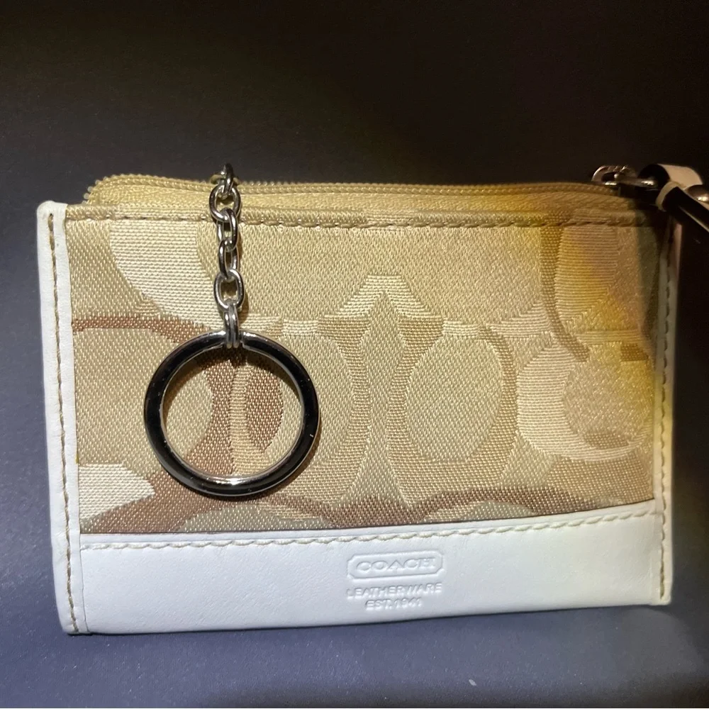 Coach Card Case - Picture 4 of 4